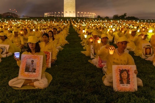 Kerzenlichtmahnwache vor dem Washington Monument, 22. Juni 2018Foto: Minghui.de