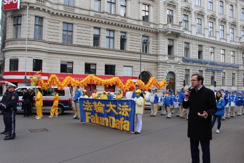 Ansprache wie es zur Verfolgung kam, Burgtheater. © FDI Österreich