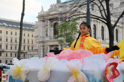 Die Meditationsübung von Falun Dafa. © FDI Österreich
