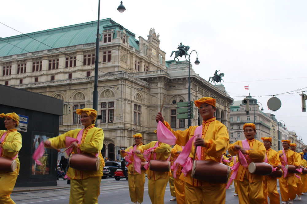 Die Hüfttrommelgruppe, erstmals in Wien dabei. © FDI Österreich