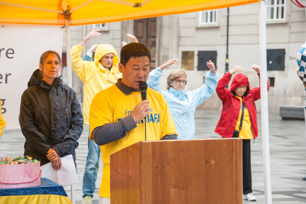 Mag. Yong Wang, Obmann des Österreichischen Falun Dafa Vereins © FDI Österreich