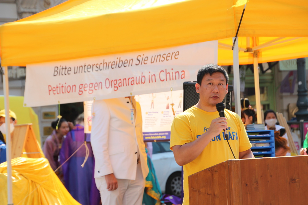 Ansprache von Mag. Yong Wang, Obmann - Österreichischer Falun Dafa Verein