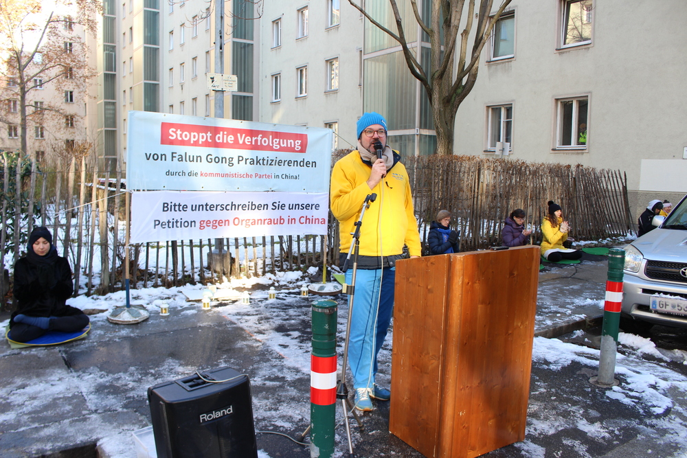 Kundgebung vor der Chinesischen Botschaft in Wien am internationalen Tag der Menschenrechte, 10.12.2021 © FDN