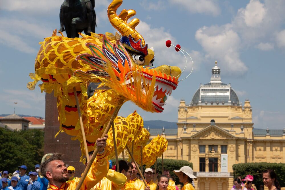 Drachentanz bei der ersten Falun-Dafa-Parade in Kroatien/Zagreb 2022 Foto: FDI