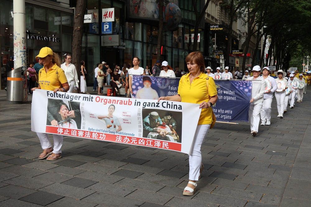 Menschen sind erschüttert über den Organraub in China. Foto: FDI