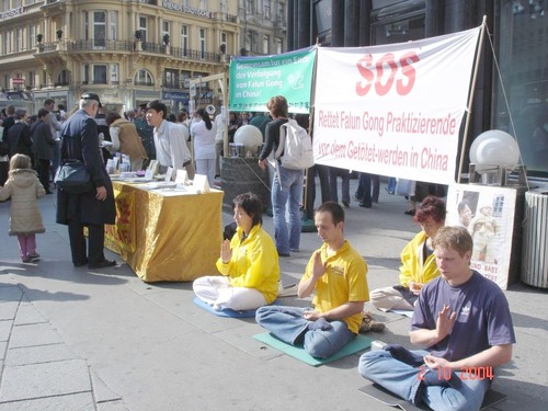 Informationsveranstaltung in Wien, 2004