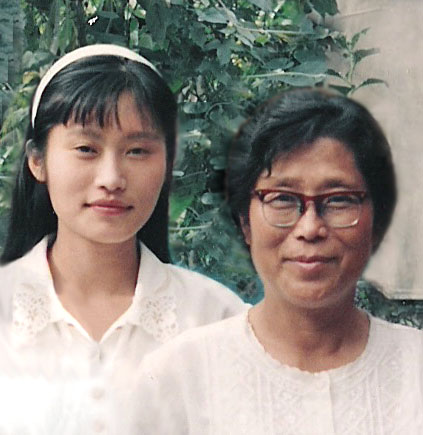 Li Fangfang und ihre Mutter Yang Shuqing - im Arbeitslager eingesperrt, weil sie an Wahrhaftigkeit, Barmherzigkeit unf Nachsicht glauben.