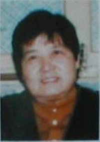Chen Zixiu, zu Tode gequält am 20. Februar 2000. Ihr tragischer Fall erlangte weltweite Aufmerksamkeit durch einen Artikel im Wall-Street-Journal, für den Ian Johnson den Pulitzer-Preis erhielt.