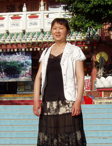 Frau Zhu Ying aus Xinxiang